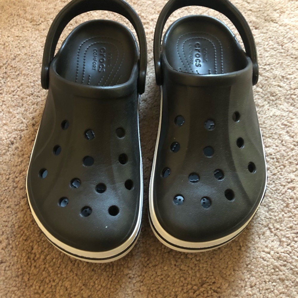 Crocs Women’s 7 Men’s 6 Black/white